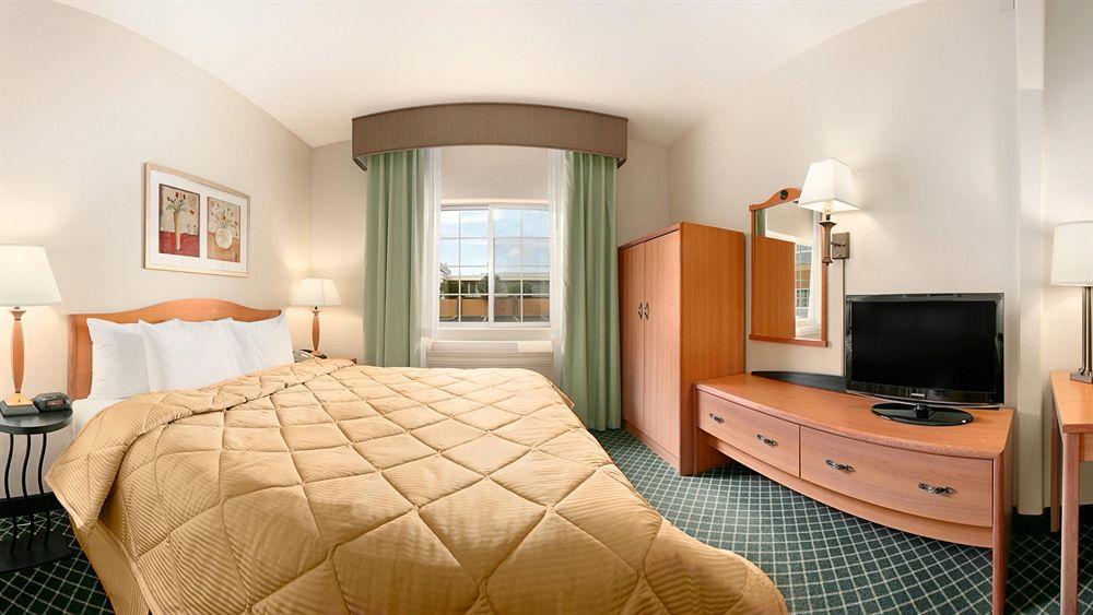Comfort Inn & Suites Oakland Airport 外观 照片
