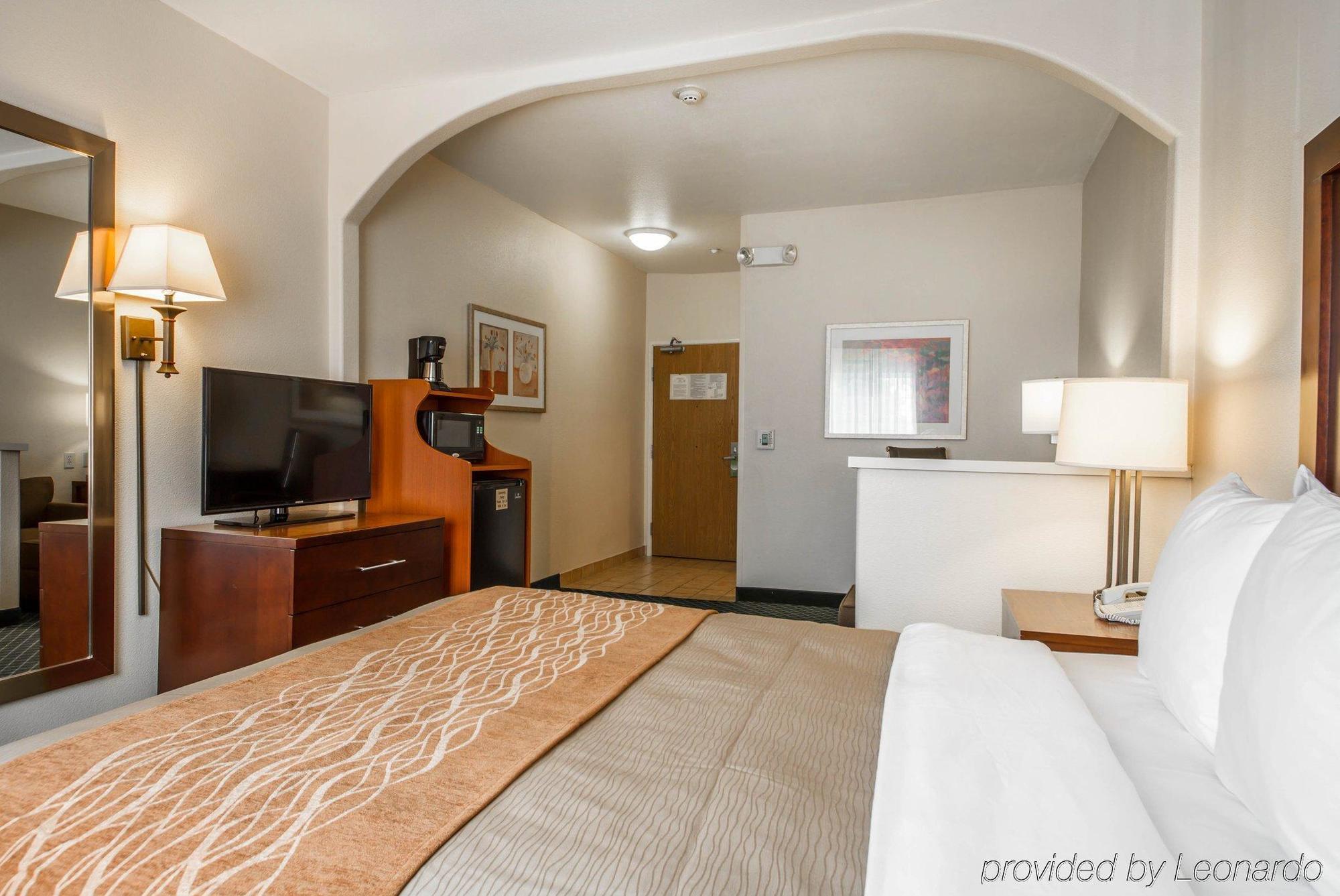 Comfort Inn & Suites Oakland Airport 外观 照片
