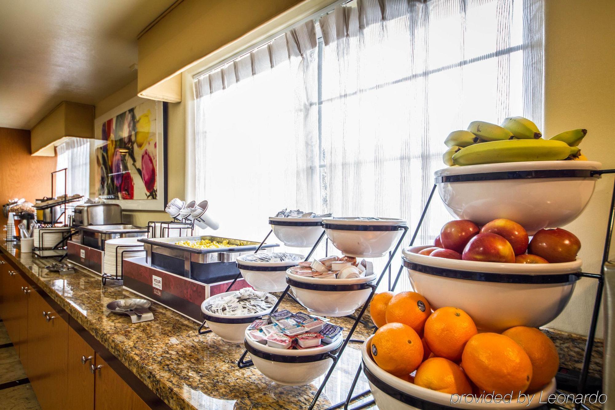 Comfort Inn & Suites Oakland Airport 外观 照片