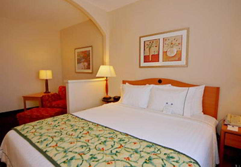 Comfort Inn & Suites Oakland Airport 客房 照片