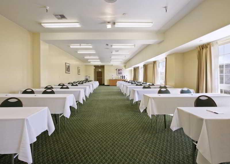 Comfort Inn & Suites Oakland Airport 设施 照片