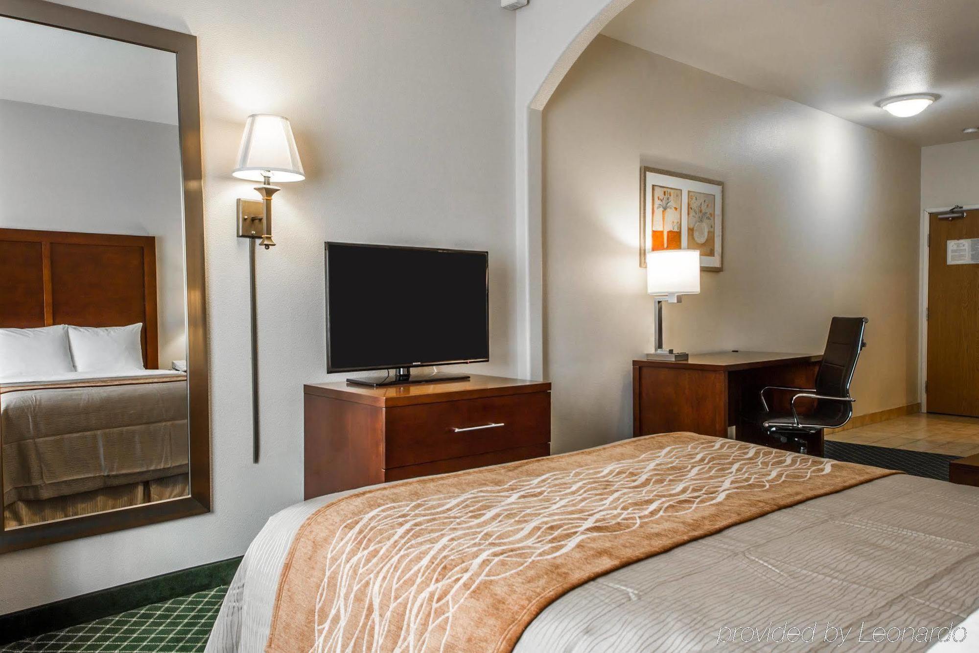 Comfort Inn & Suites Oakland Airport 外观 照片