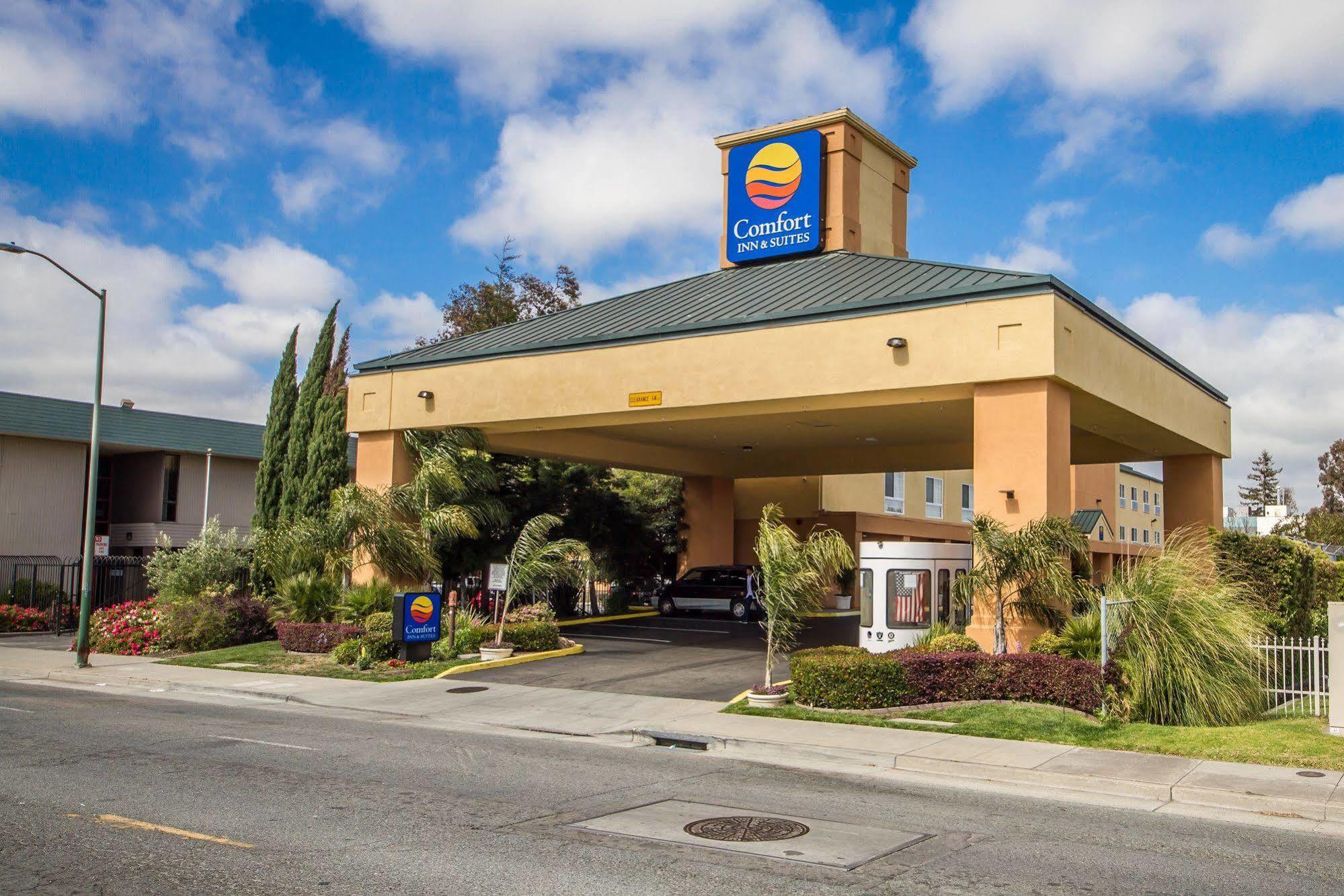 Comfort Inn & Suites Oakland Airport 外观 照片