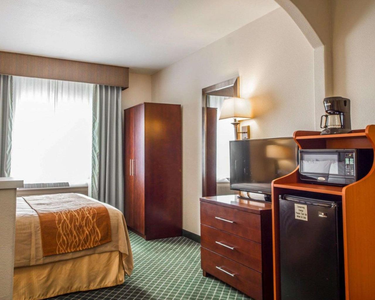 Comfort Inn & Suites Oakland Airport 外观 照片