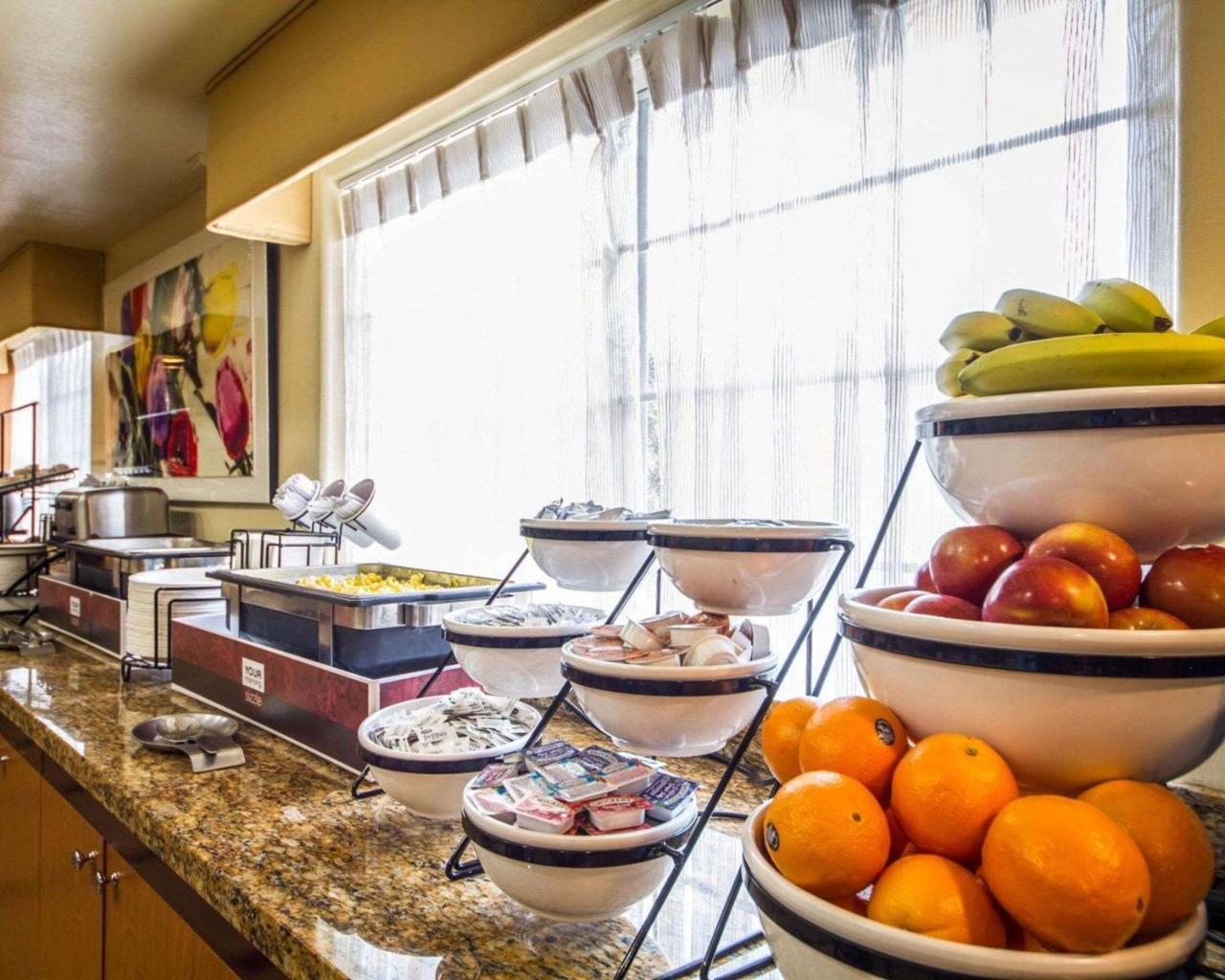 Comfort Inn & Suites Oakland Airport 外观 照片