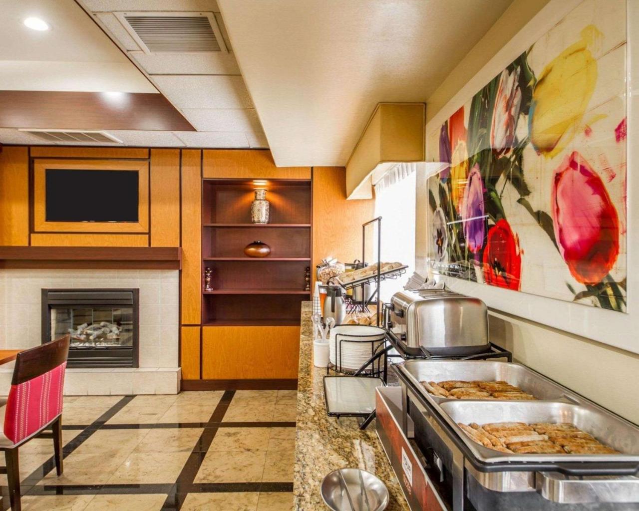 Comfort Inn & Suites Oakland Airport 外观 照片