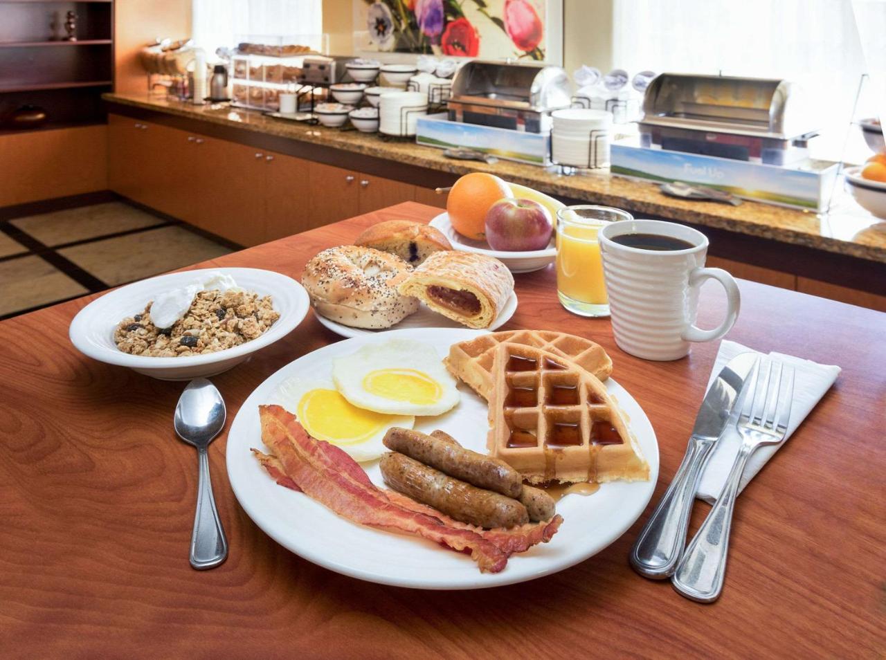 Comfort Inn & Suites Oakland Airport 外观 照片